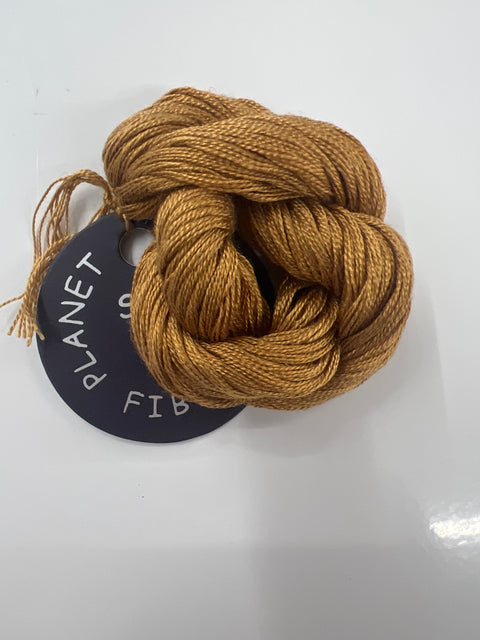 Planet Earth 8-ply 1035 Camel
