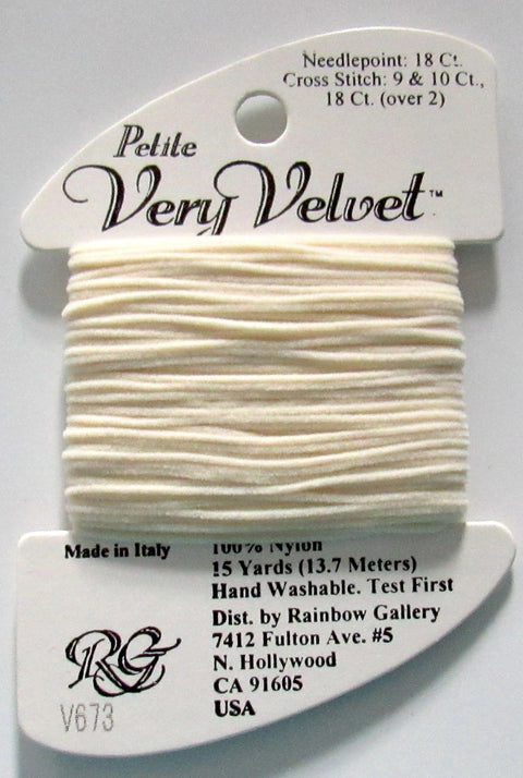 Petite Very Velvet V673 Cream