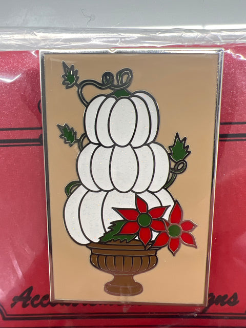 Pumpkins and Poinsettias Needle Minder