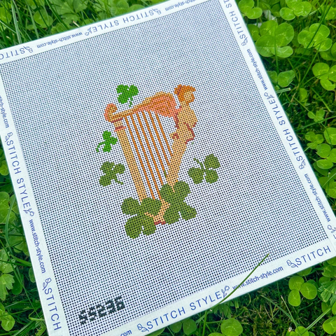 Irish Harp with Shamrocks